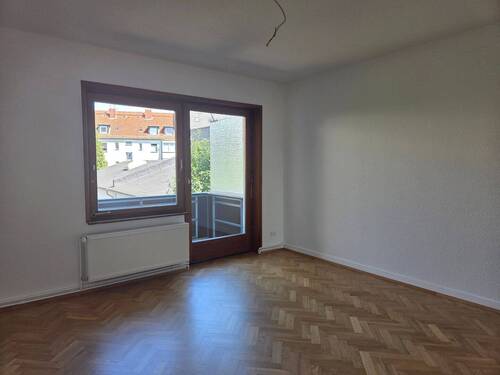 Wohnzimmer (2) - 2 Zimmer Etagenwohnung zur Miete in Hannover