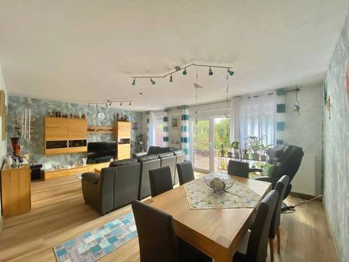 Wohnbereich - 6 Zimmer Reihenmittelhaus zum Kaufen in Seelze