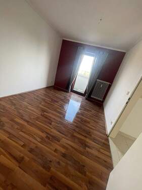Schlafzimmer - Etagenwohnung mit 73,00 m² in Ainring zum Kaufen