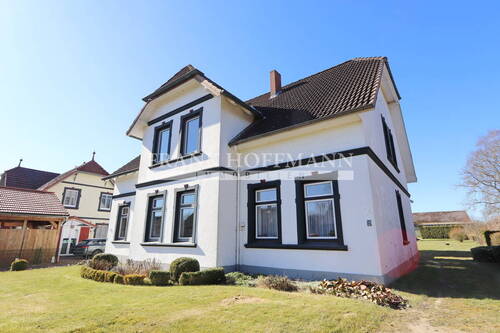 Hausansicht - Grundstück in Steinburg