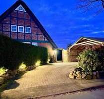 Edelstahl und Reetdach - Generationenwohnen in einem kernsaniertem historischen Gebäude - einfach traumhaft!!! - Quickborn