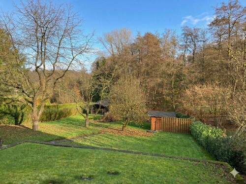 Blick in den Garten - Einfamilienhaus mit 185,00 m&sup2; in Oberirsen-Rimbach zum Kaufen