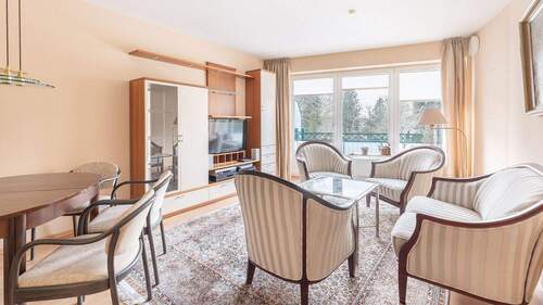 Wohnzimmer - 3 Zimmer Etagenwohnung zum Kaufen in Quickborn