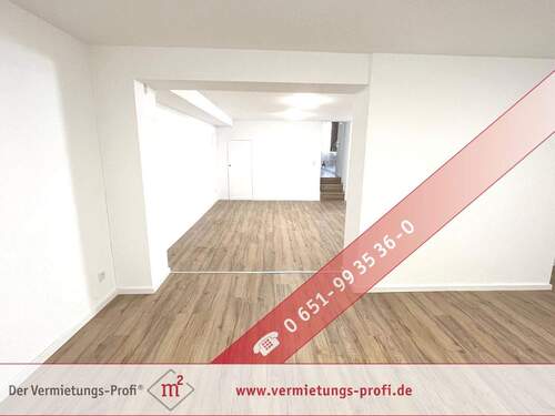 Raum 2 - Vielseitige Gewerbefläche in Echternacherbrück - Ideal für Büro, Praxis oder Einzelhandel!
