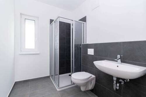 Bad - Etagenwohnung mit 79,80 m&sup2; in Schkeuditz zum Kaufen