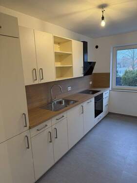 neue Einbauküche - Erstbezug nach Sanierung. Schöne 2-Zi-Wohnung mit großer Terrasse in Adendorf