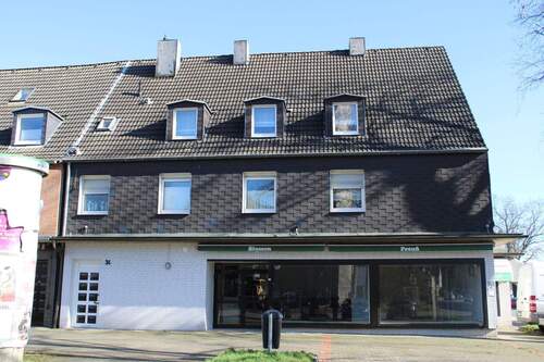 Foto 2 Schwalbenstr - Fast freigezogenes Wohn-Geschäftshaus in Marl