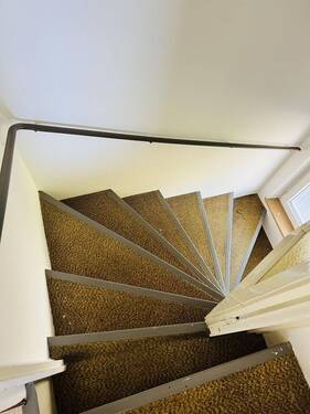 Treppe ins Obergeschoss - 