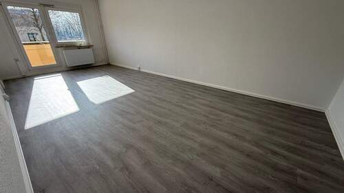 IMG_6684 - 2 Monate kaltmiefrei - Modernem Bodenbelag - großer Südbalkon - Viel Platz für ALLE!!