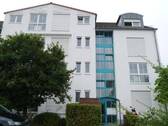 Bild 1 - Mühlheim, 2-Zi-DG-Whg., 50m2, EBK, gr,Balkon mit Fernblick, TG-Platz, Anfragen bitte per E-Mail