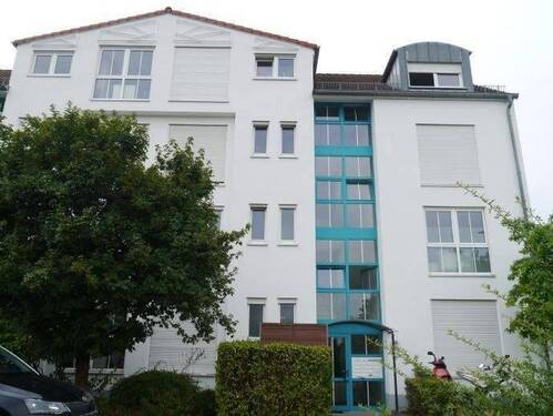 Bild 1 - Mühlheim, 2-Zi-DG-Whg., 50m2, EBK, gr,Balkon mit Fernblick, TG-Platz, Anfragen bitte per E-Mail