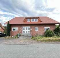 Großzügiges Zweifamilienhaus mit Doppelcarport und Garten in Marsberg-Essentho