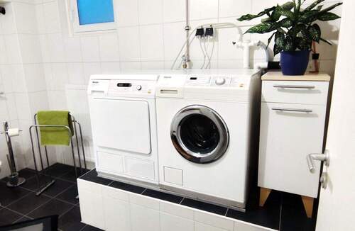 zusätzl. DUSCHBAD im KELLER - 