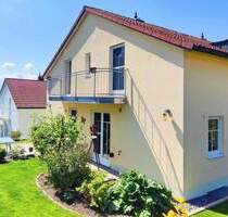 Großzügige DHH in Ingolstadt-Nord, provisionsfrei, schönem Garten, Balkon, Terrasse und Garage - Ingolstadt / Etting