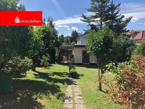 Garten - 5 Zimmer Einfamilienhaus zum Kaufen in Erfurt