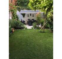 Kernsaniertes Dreifamilienhaus mit Einliegerwohnung in Stuttgart