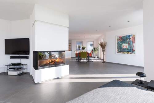 Wohnbereich mit Kamin EG - 