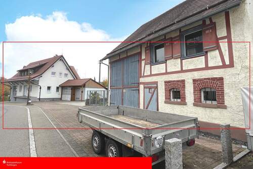 Haus Nr. 5 und Nr. 1 - WerkstattLager mit DG-Wohnung + GrundstückBauplatz mit Lager in Tuningen
