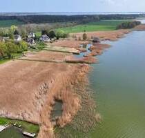 Freigezogenes Reetdach-Haus am Bodden - born