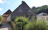 Giebelseite - 9 Zimmer Mehrfamilienhaus, Wohnhaus zum Kaufen in Bad Berneck