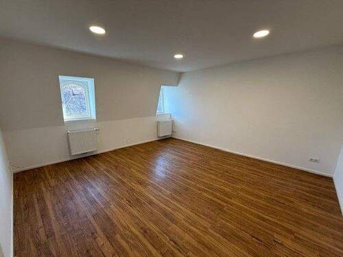 Schlafbereich.jpg - DG-Wohnung mit EBK in zentraler Lage