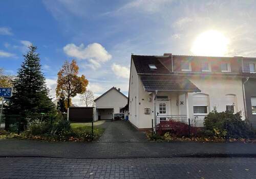 Ansicht Straßenseite - 7 Zimmer Doppelhaushälfte zum Kaufen in Lengerich