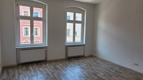Zimmer - Etagenwohnung mit 108,10 m&sup2; in Brandenburg an der Havel zur Miete
