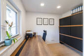 Zimmer/Büro im Erdgeschoss - 