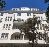 Provisionsfrei! Große Wohnung in der Beletage eines Berliner Altbaus!