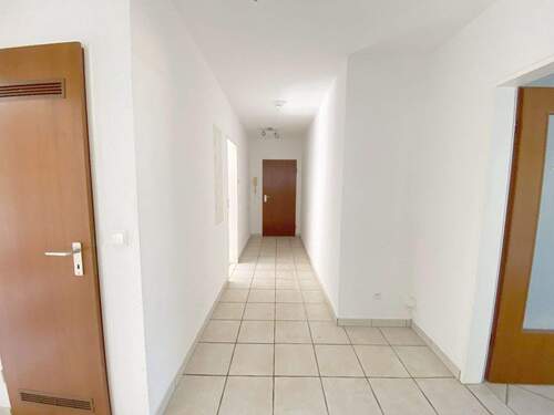 Eingangsbereich - 3 Zimmer Etagenwohnung zum Kaufen in Trier