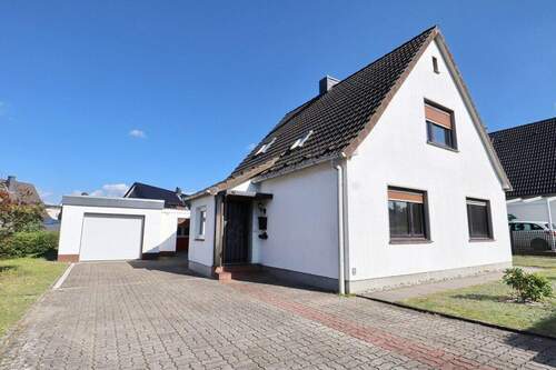 Frontansicht - 4 Zimmer Einfamilienhaus zum Kaufen in Quickborn