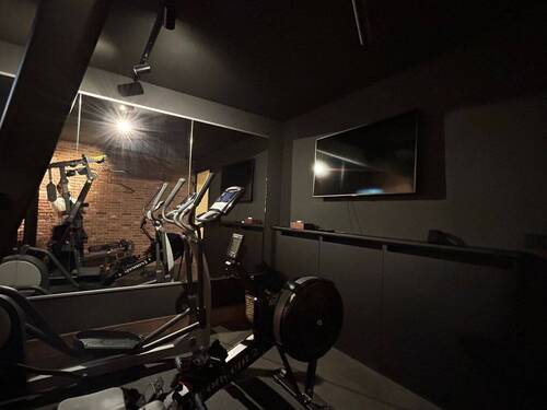 Gym im Untergeschoss - 