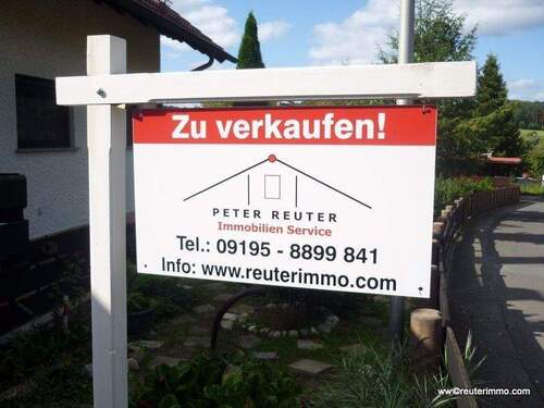 Comm - 3-Zimmer EG-Hochparterre Whg. mit Balkon und Garage in Höchstadt