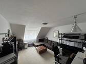 Wohnzimmer - Etagenwohnung mit 50,00 m&sup2; in Nürnberg zur Miete