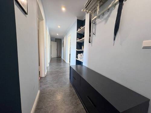Flur - 3 Zimmer Etagenwohnung zum Kaufen in Bremerhaven