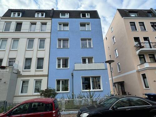 Objekt - Gepflegtes Mehrfamilienhaus mit 5 Wohnungen und 4 Garagen in Lübeck- St. Lorenz-Nord