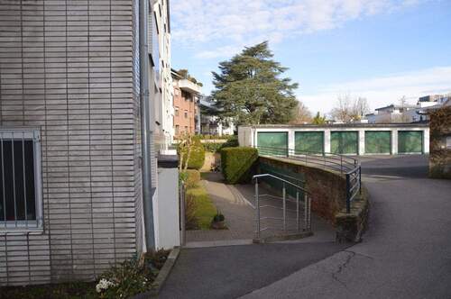 Liegenschafteingäne 91-93 - 