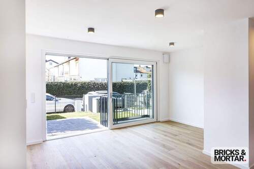 Blick ins Grüne - Neubau in Bestand: 135 m² Stadthaus (A+) mit Wärmepumpe,PV und Terrasse in Sendling