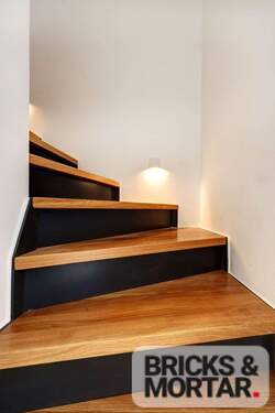 Echtholztreppe im gesamten Haus - 