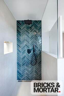 1.OG-tageslicht Bad+Dusche - 