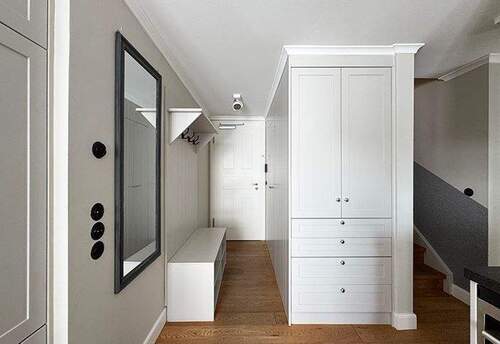 Flur mit Garderobe - 3 Zimmer Etagenwohnung in Sylt