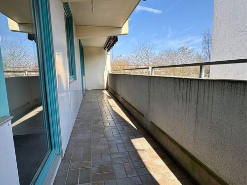 großzügiger Balkon - 