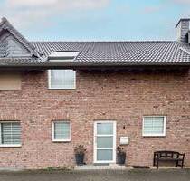 Charmantes Reihenhaus im historischen Woltershof in Rheidt- Modernes Wohnen mit viel Platz - Bergheim