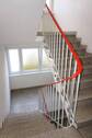 Helles gepflegtes Treppenhaus - 
