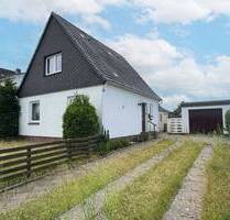 Stark sanierungsbedürftiges Einfamilienhaus auf attraktivem Grundstück - Moorrege
