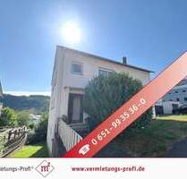 Großes Einfamilienhaus mit Garage und tollem Grundstück in Konz Könen...