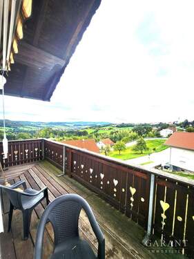 Blick v. Balkon - 4 Zimmer Einfamilienhaus zum Kaufen in Perlesreut