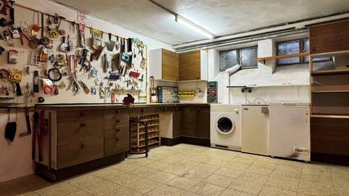 Werkstatt und Hauswirtschaftsraum im KG - 