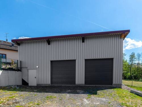 3-fach Garage Außenansicht - 