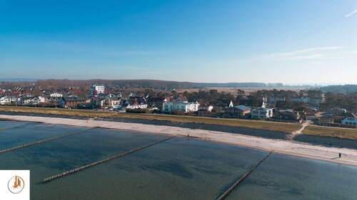 Strandvilla Glowe Ansicht Balkonseite-Meeresfront - 